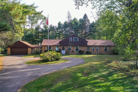 11180 Spencer Road Brighton City MI 48114