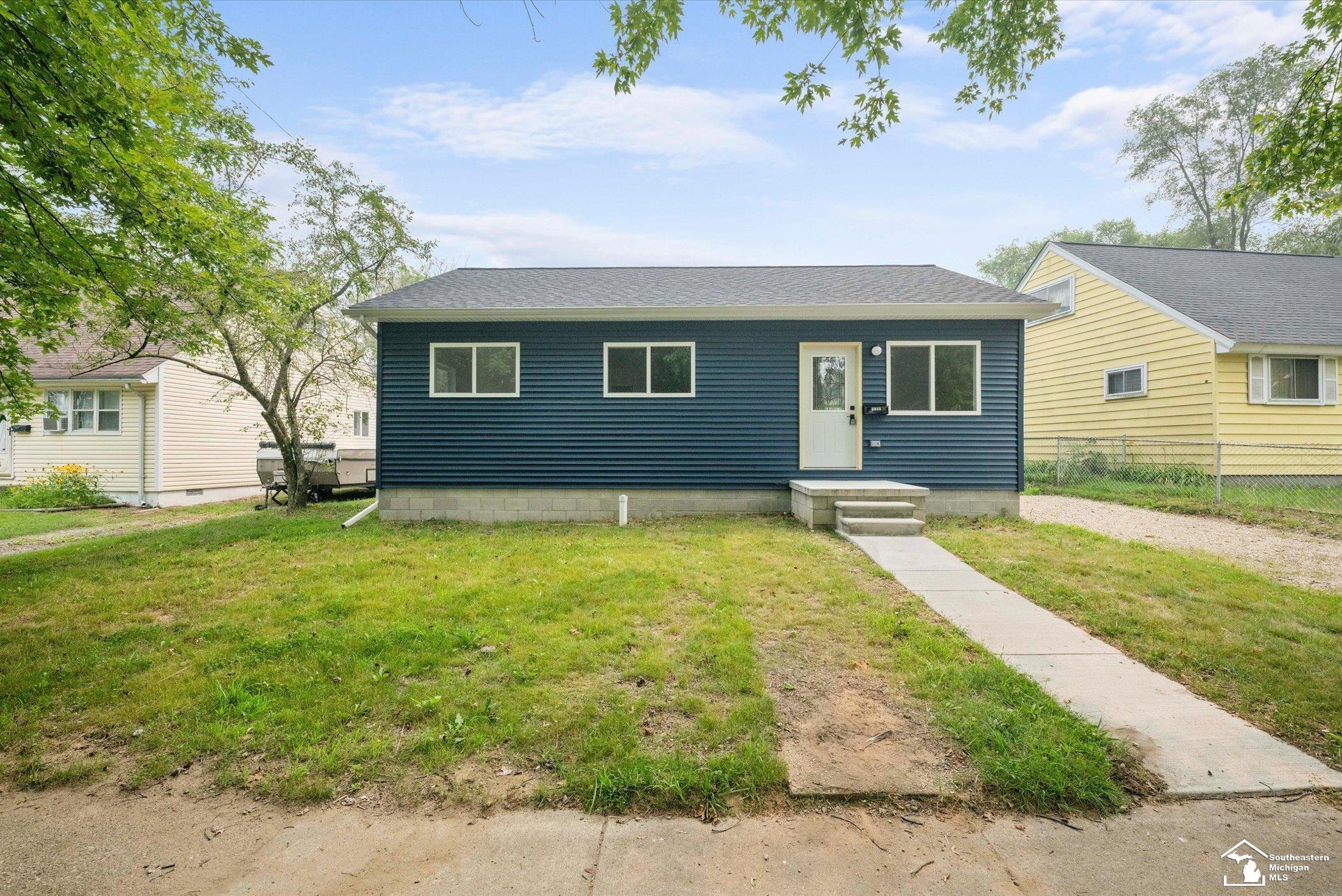 1152 Rambling Road