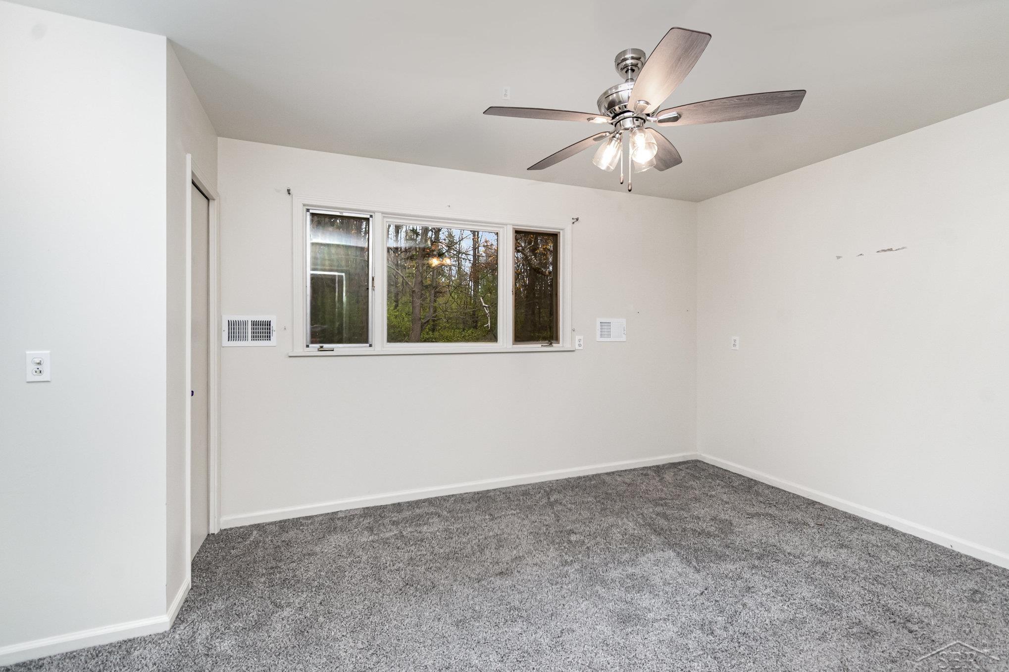 Bridgeport Charter Township, Michigan 48722, United States, 4 Bedrooms Bedrooms, ,3 BathroomsBathrooms,Residential,Active,238342