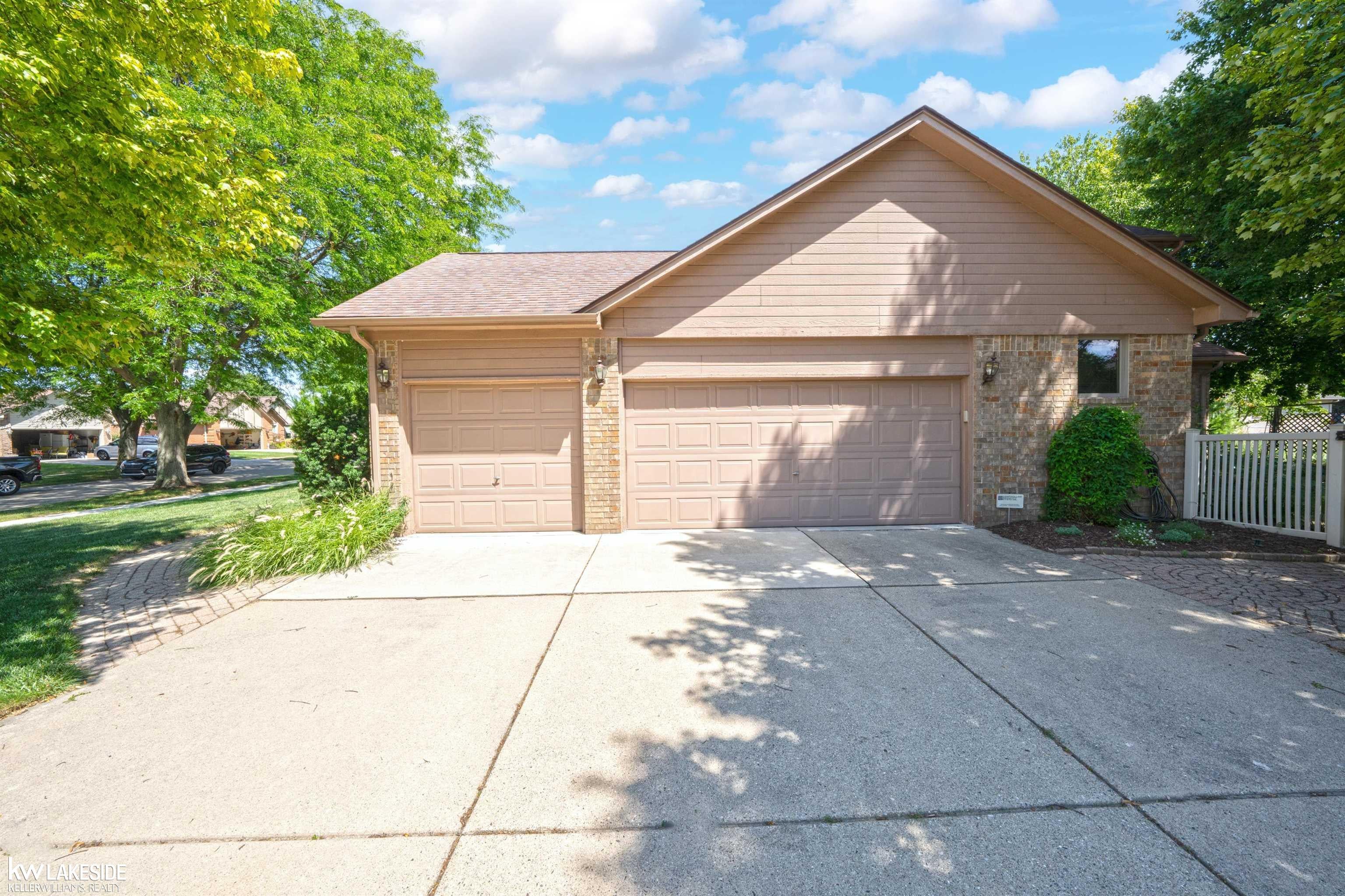 4418 Bayleaf Drive