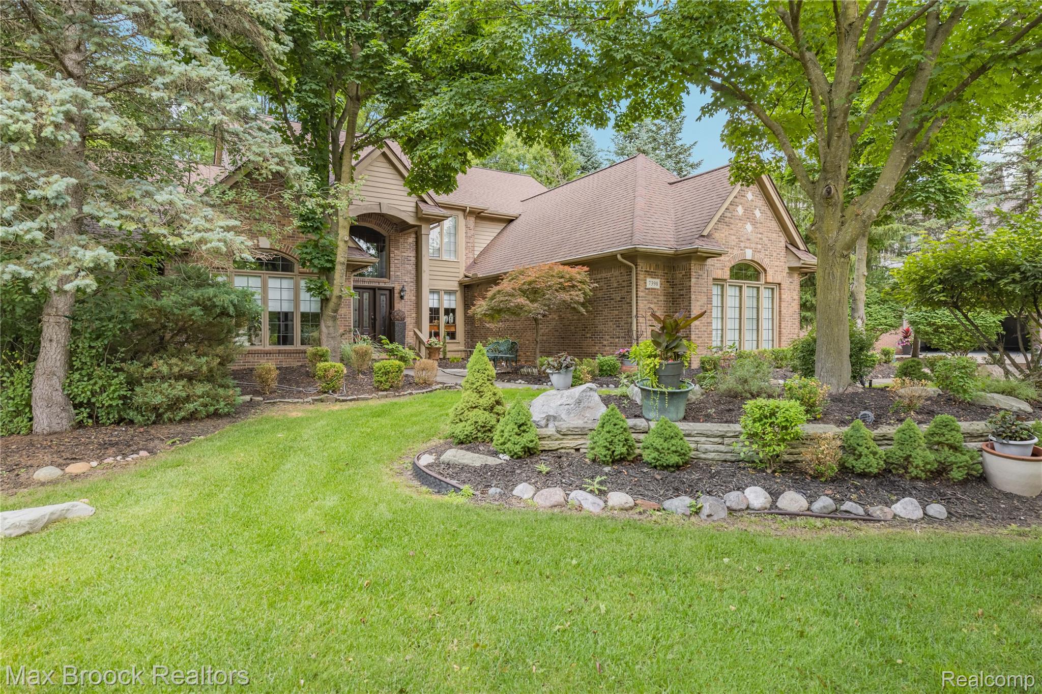 7398 Autumn Hill Drive