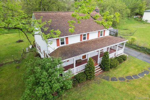 260 S DEXTER Street Pinckney Village MI 48169