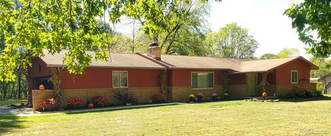 10076 Fairlane Drive Green Oak Township MI 48178