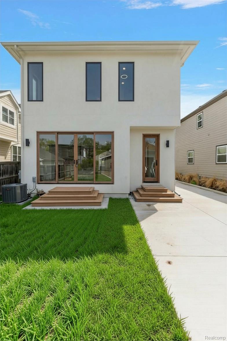 1307 Humphrey Avenue