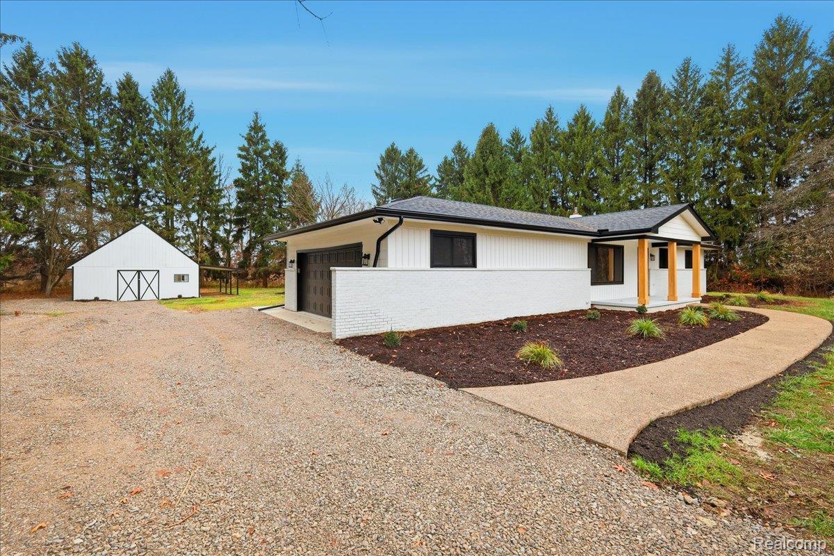 3643 Noble Road