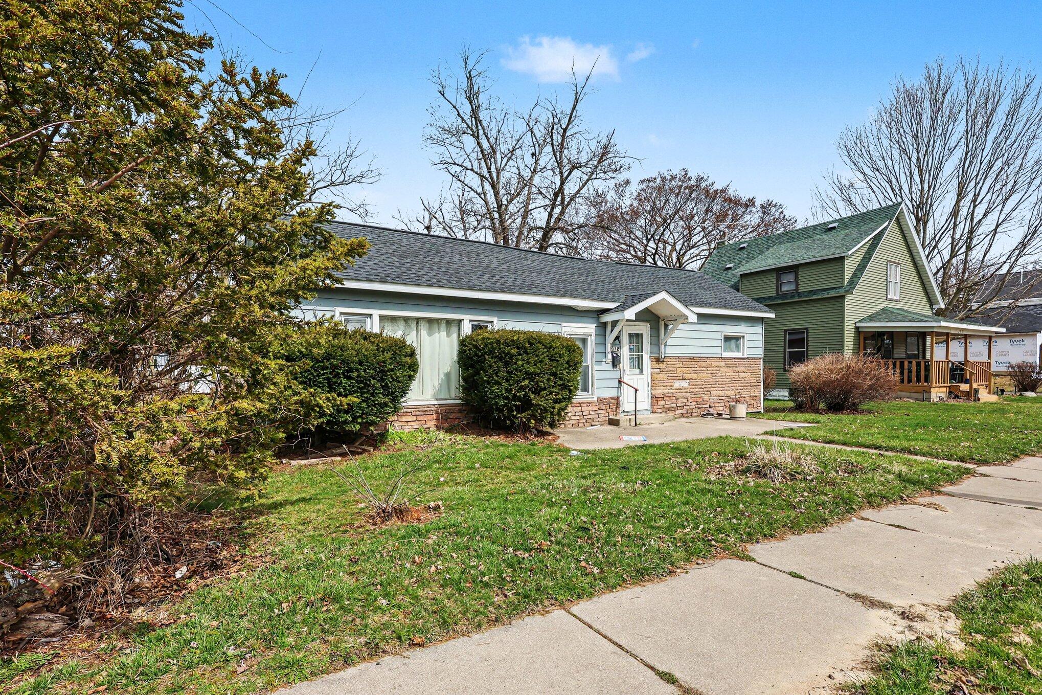 319 Fruit Street