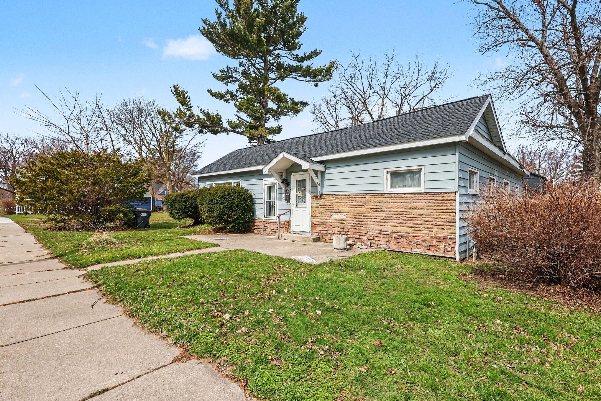 319 Fruit Street
