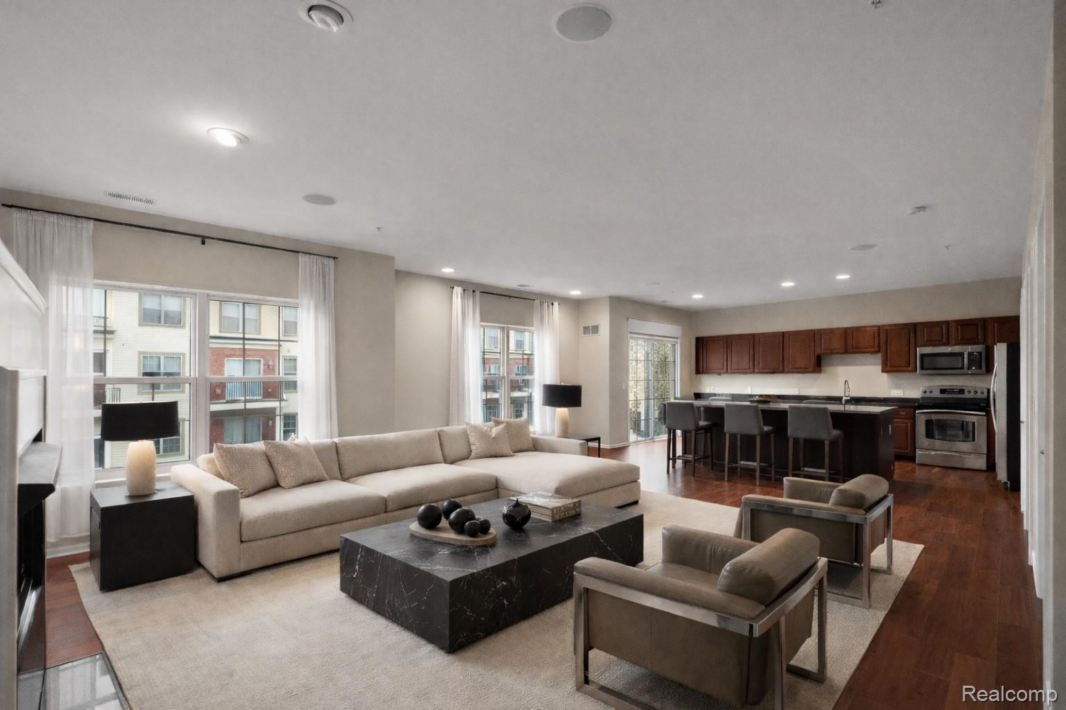 3139 CAMDEN Drive