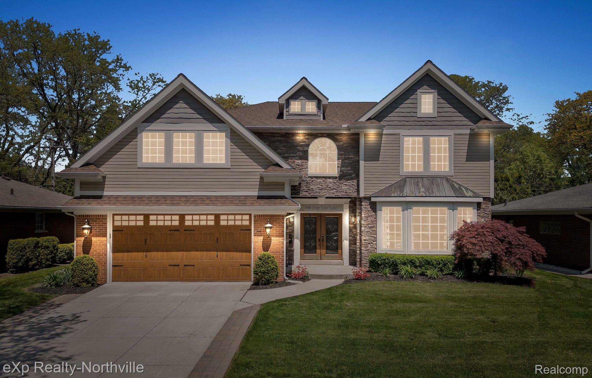 680 PEAR TREE Lane