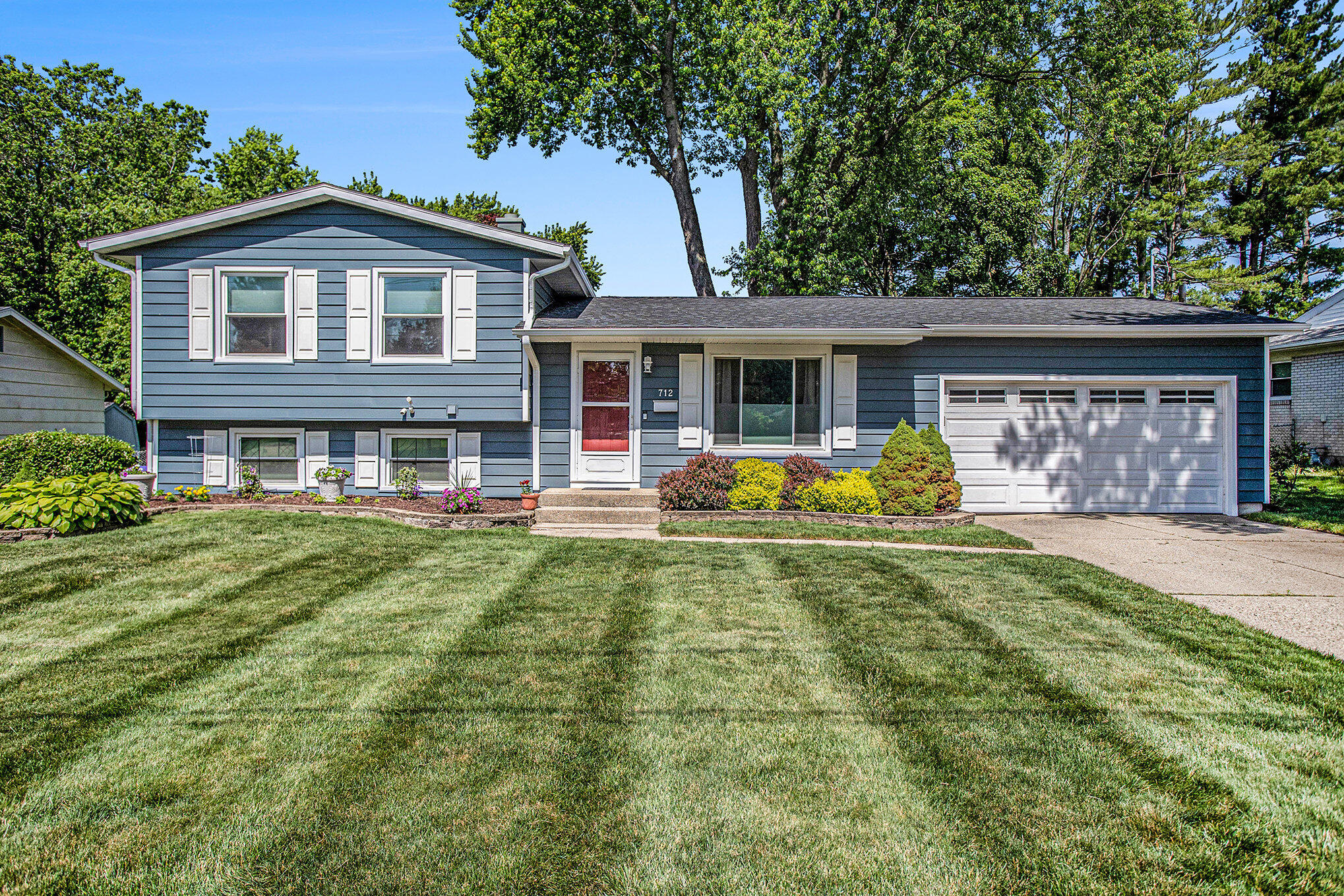 712 Knollwood Drive