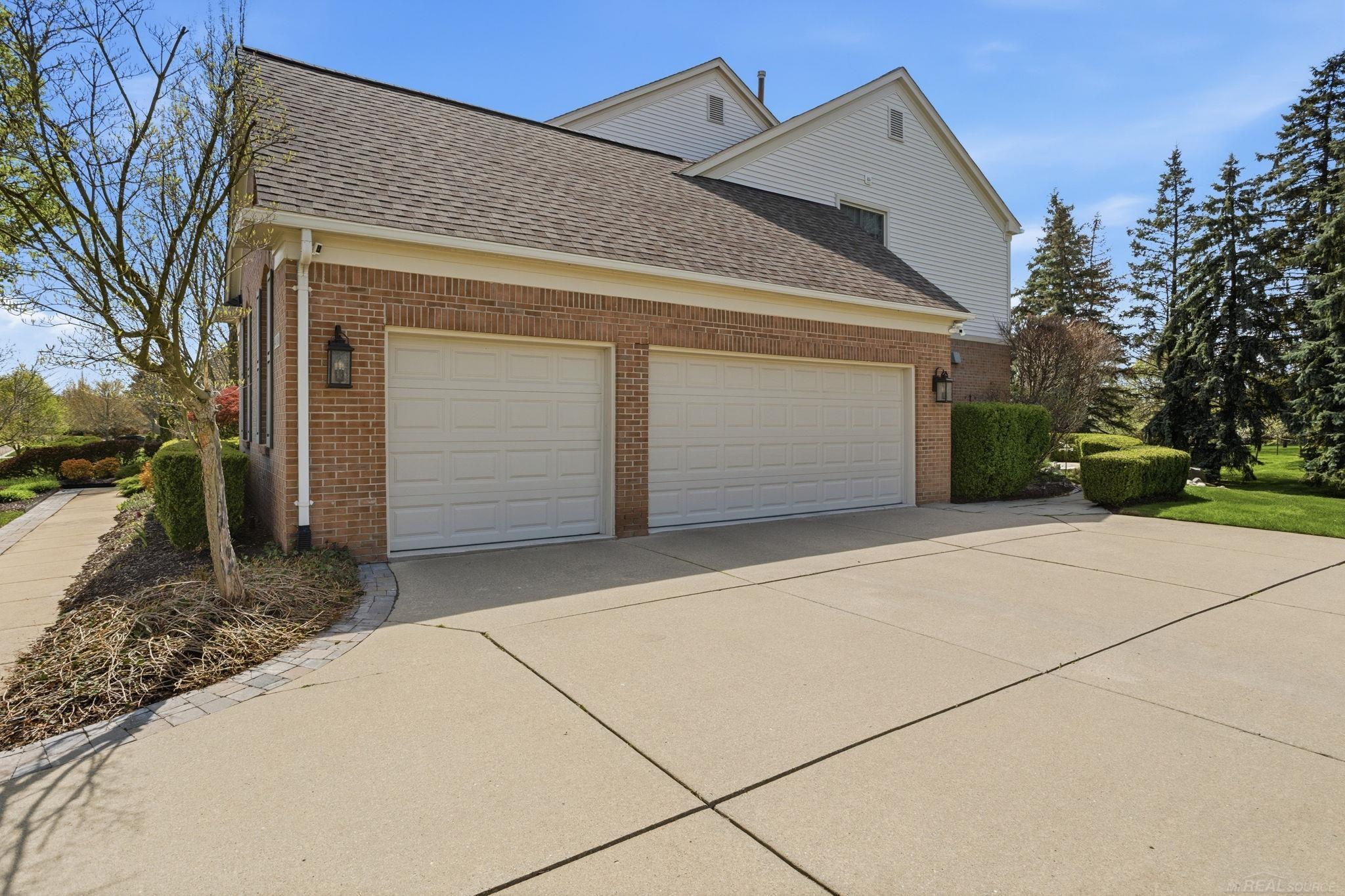 4030 Holly Lane