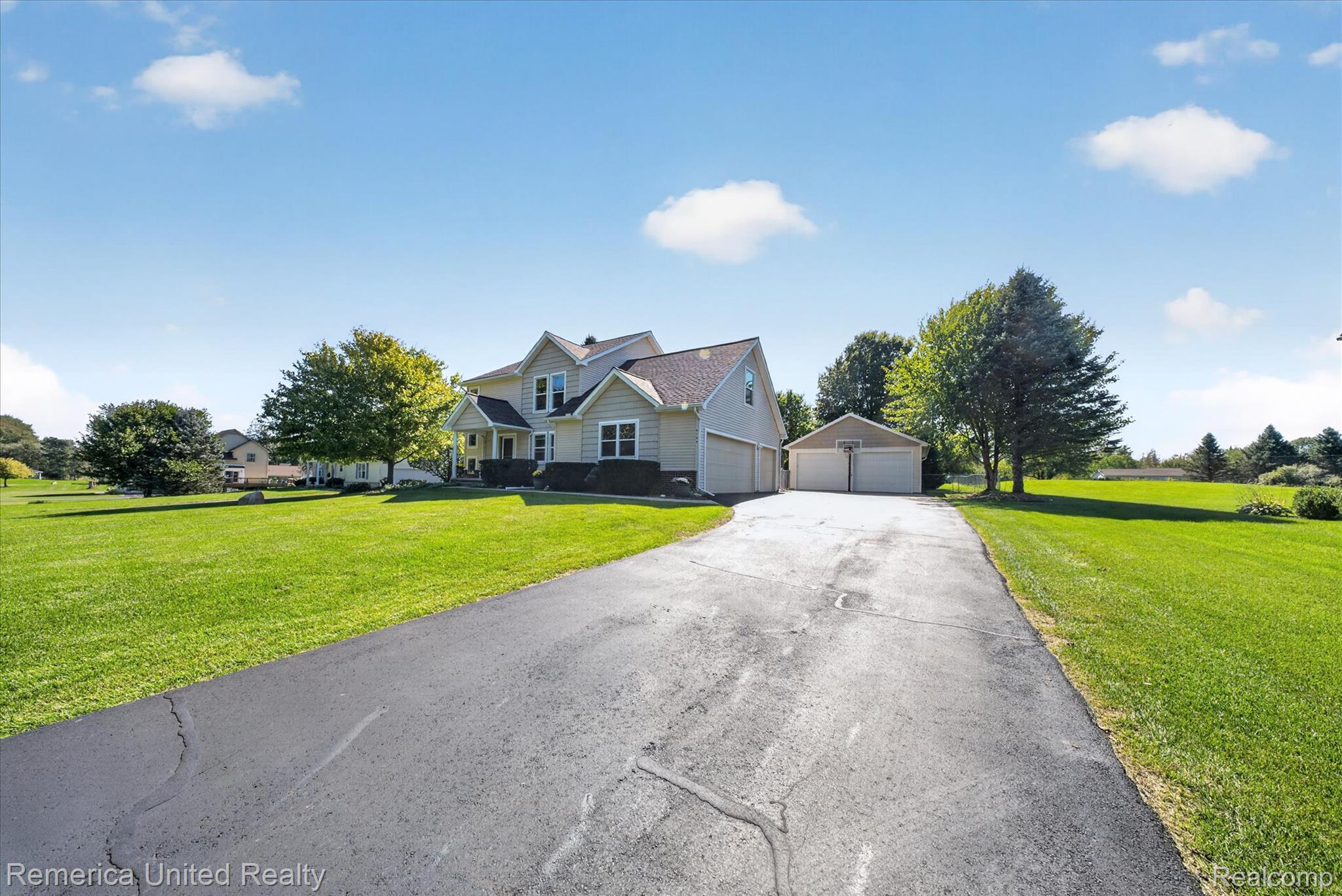 9709 Fountain Lane