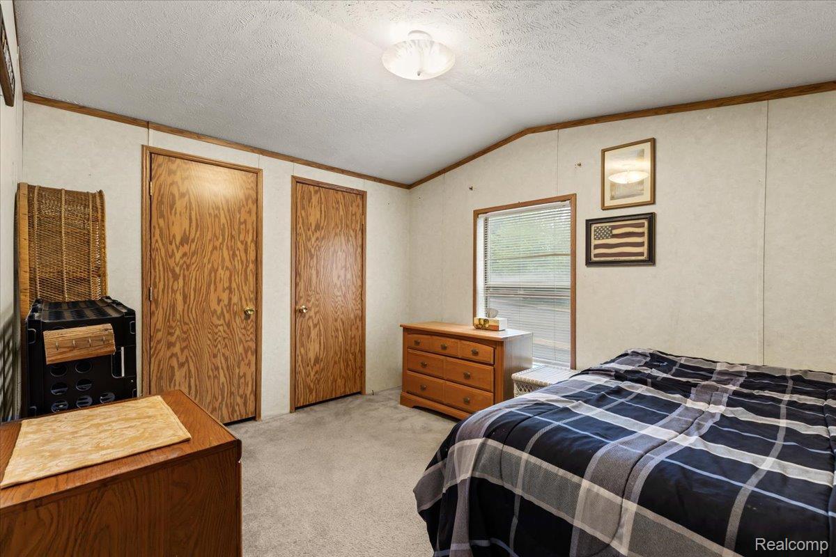 Auburn Hills City, Michigan 48326, United States, 2 Bedrooms Bedrooms, ,2 BathroomsBathrooms,Residential,Active,136456