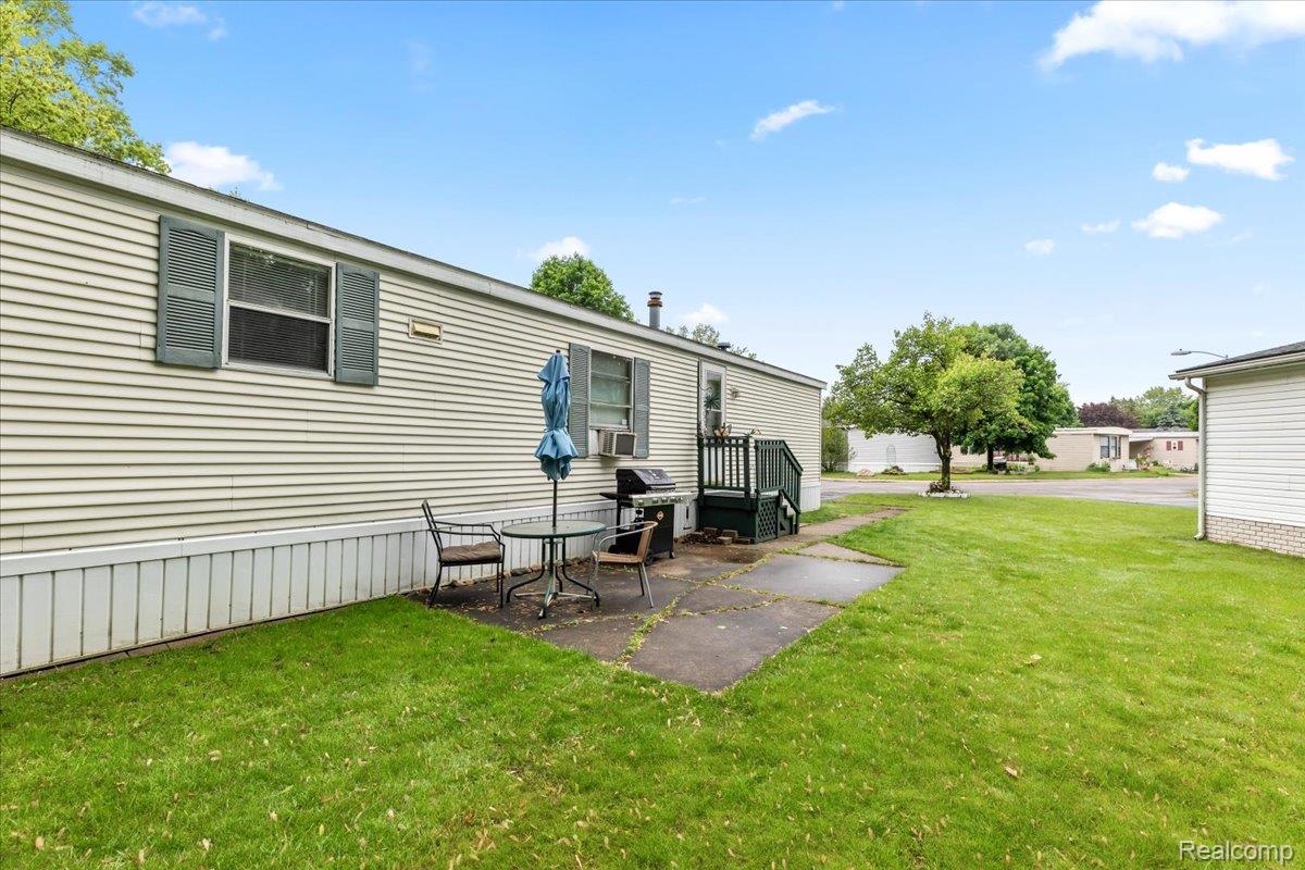 Auburn Hills City, Michigan 48326, United States, 2 Bedrooms Bedrooms, ,2 BathroomsBathrooms,Residential,Active,136456