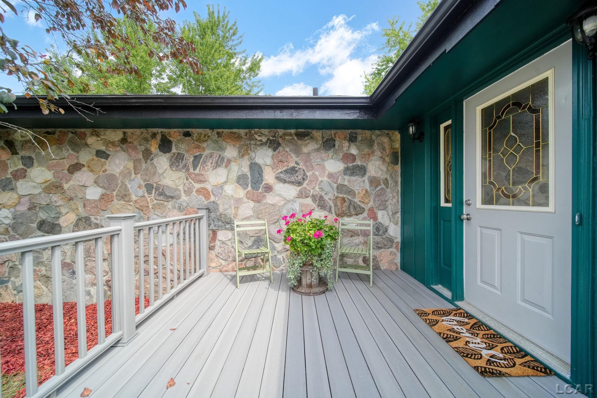 792 Meadowbrook Drive