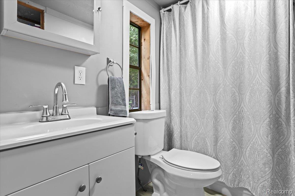 Auburn Hills City, Michigan 48326, United States, 3 Bedrooms Bedrooms, ,2 BathroomsBathrooms,Residential,Active,185556