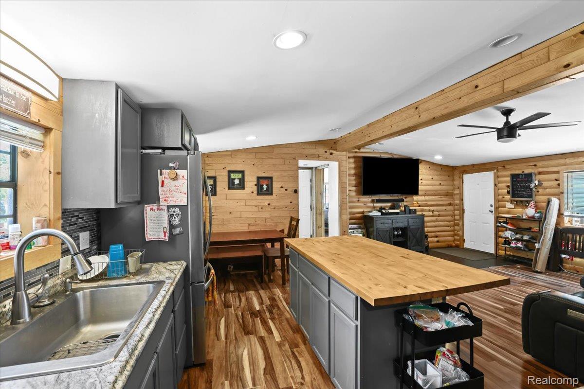 Auburn Hills City, Michigan 48326, United States, 3 Bedrooms Bedrooms, ,2 BathroomsBathrooms,Residential,Active,185556