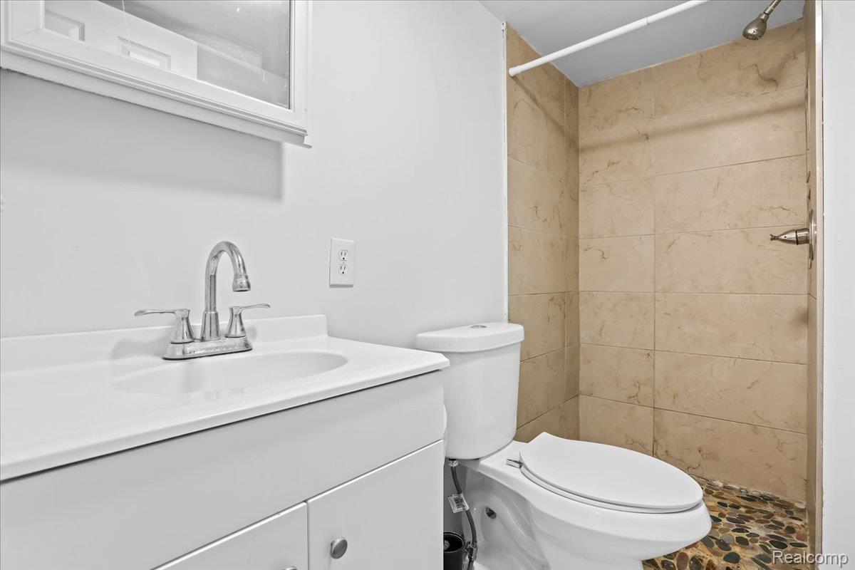 Auburn Hills City, Michigan 48326, United States, 3 Bedrooms Bedrooms, ,2 BathroomsBathrooms,Residential,Active,185556