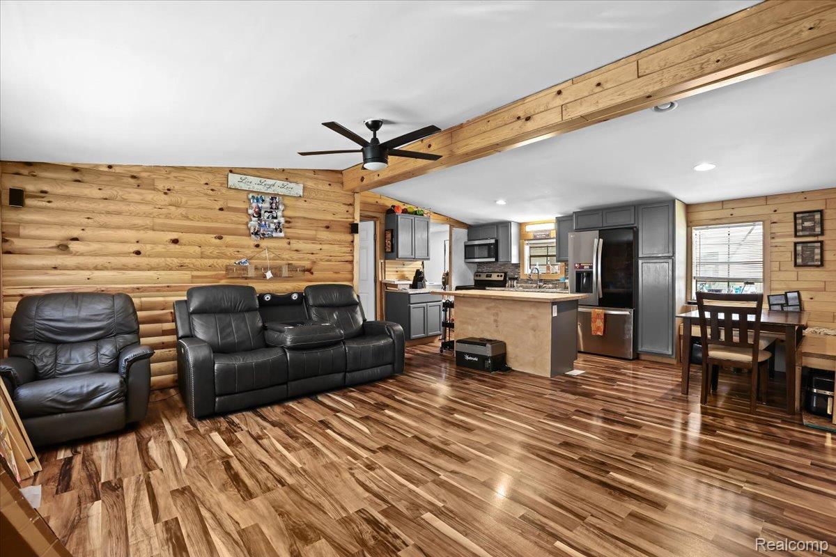 Auburn Hills City, Michigan 48326, United States, 3 Bedrooms Bedrooms, ,2 BathroomsBathrooms,Residential,Active,185556