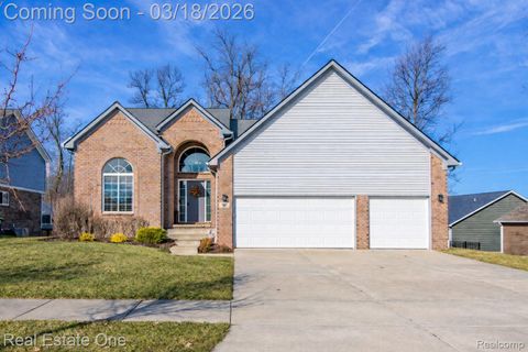 707 6th Street Fenton City MI 48430