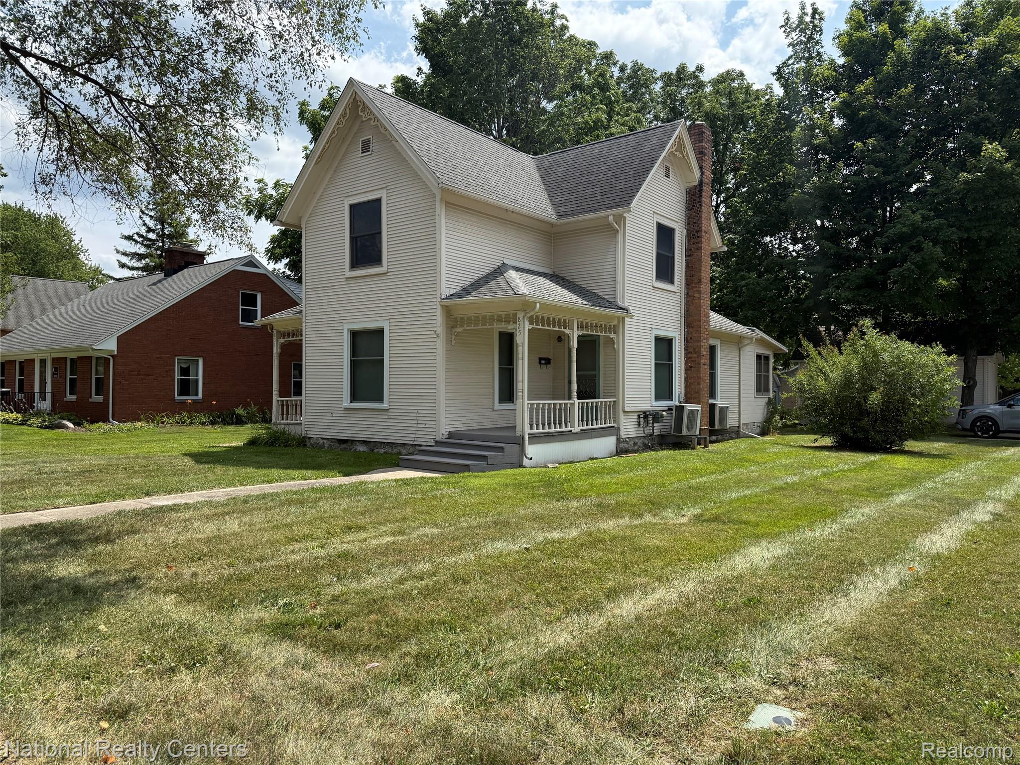 825 W Main Street