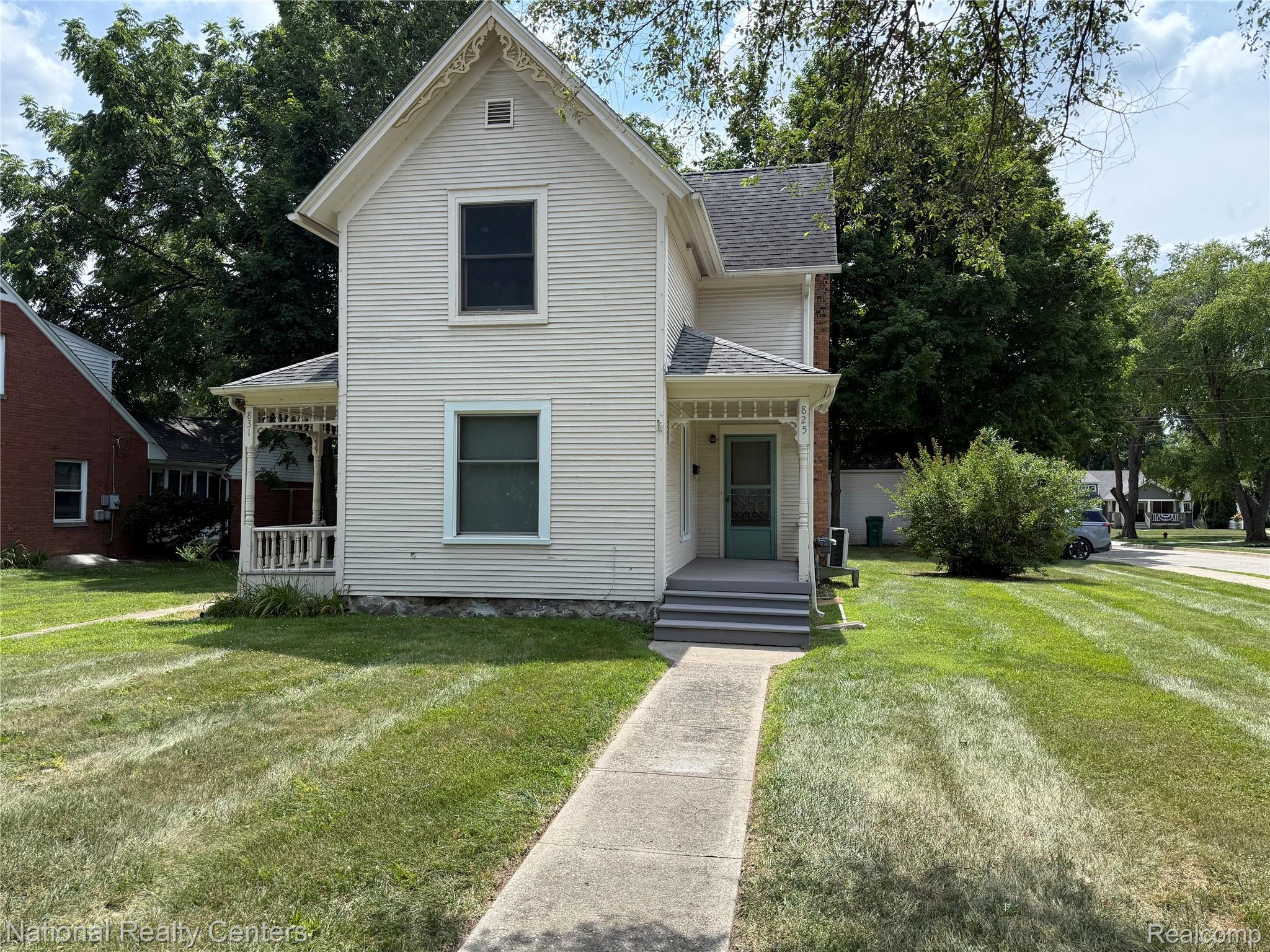 825 W Main Street