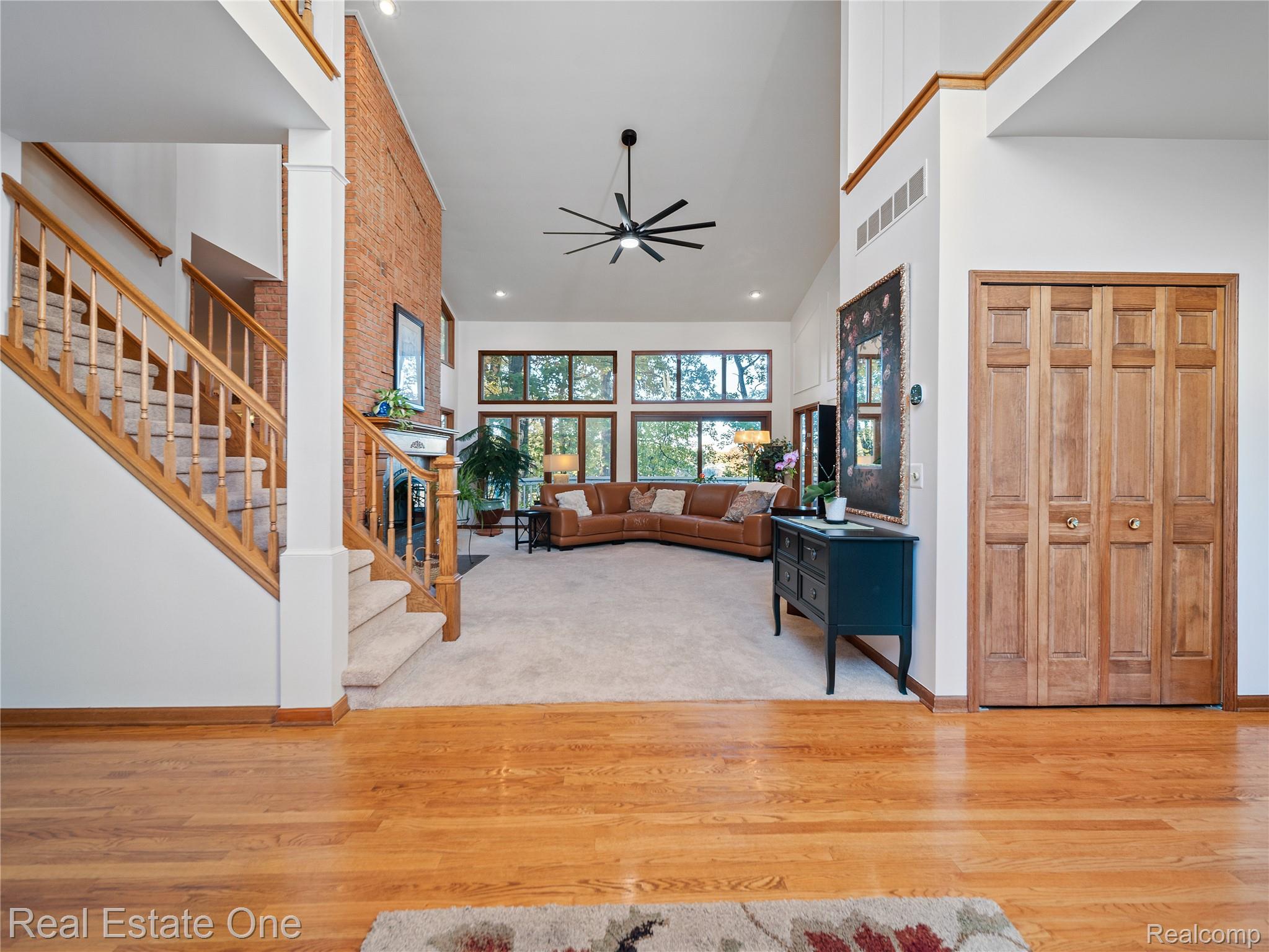 2044 Pine Hollow Trail