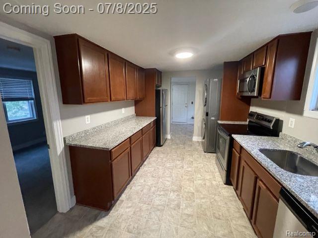 3409 #2 DEVON Road 1