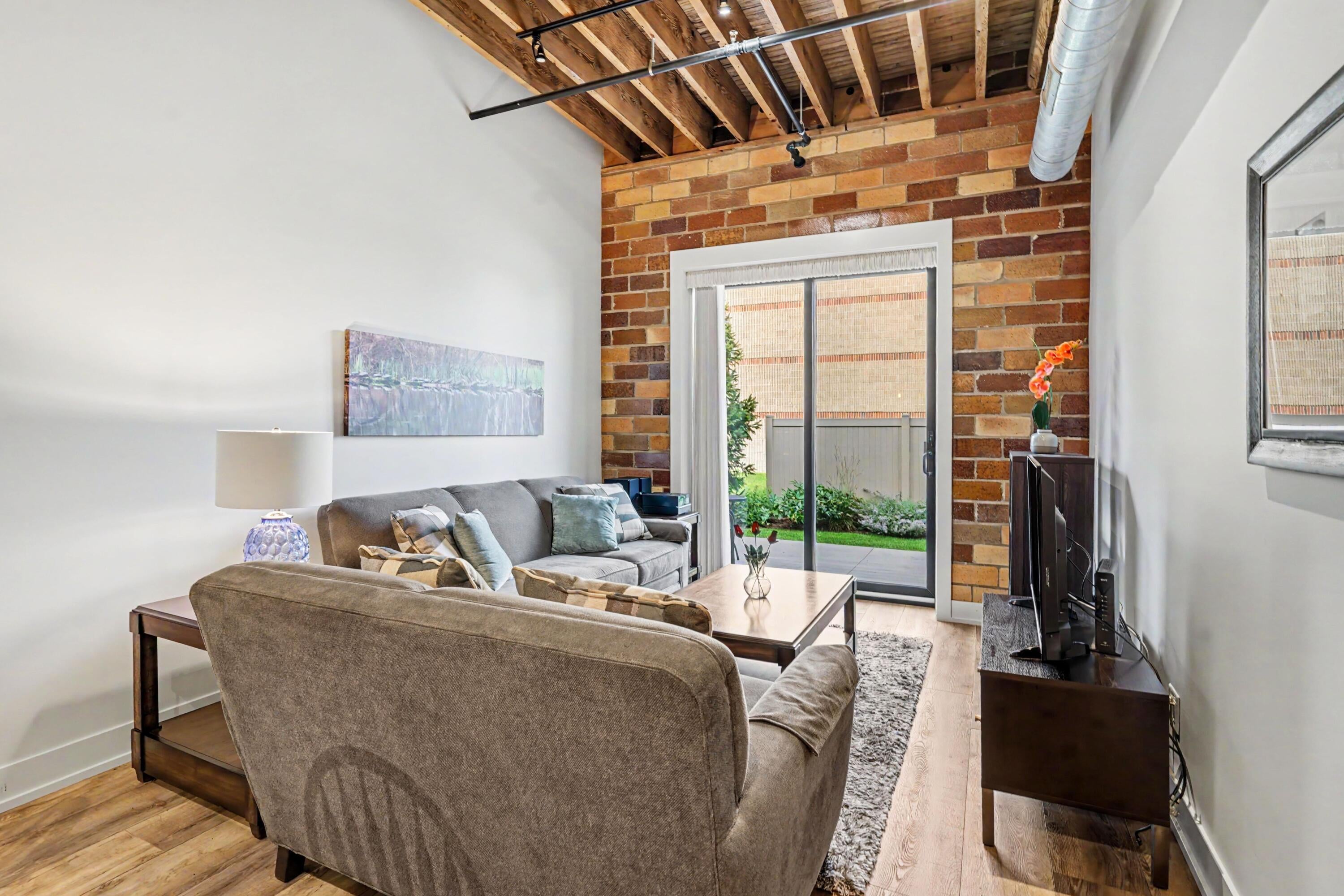 110 Central Avenue 106