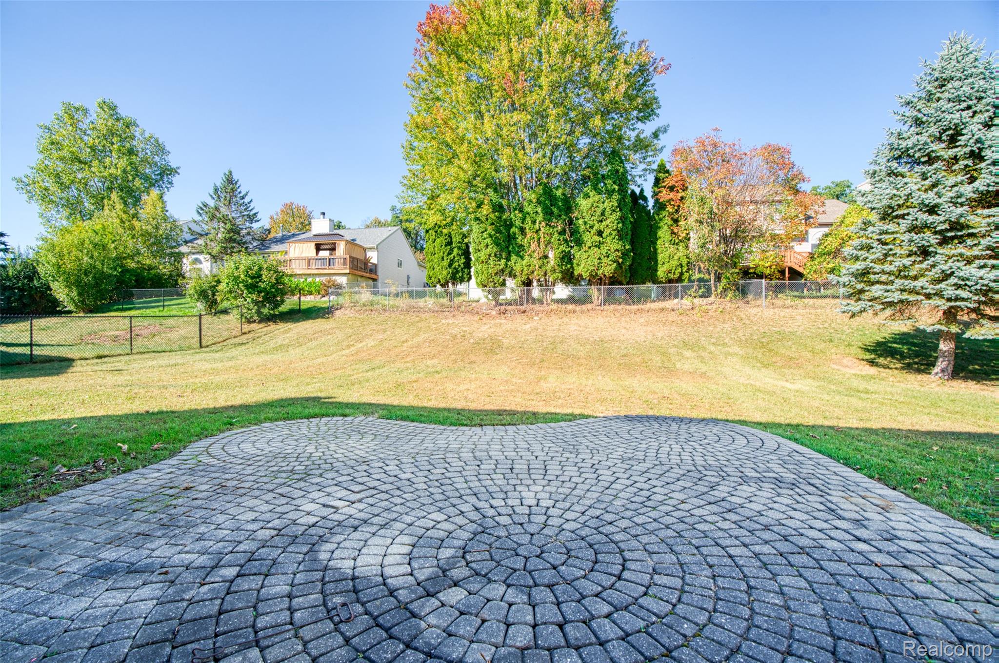 3307 Pond Ridge Drive