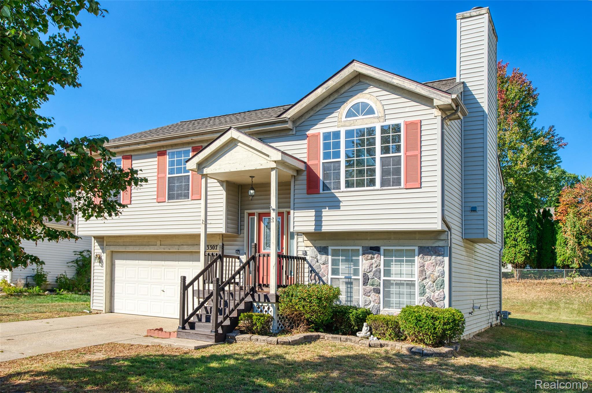 3307 Pond Ridge Drive