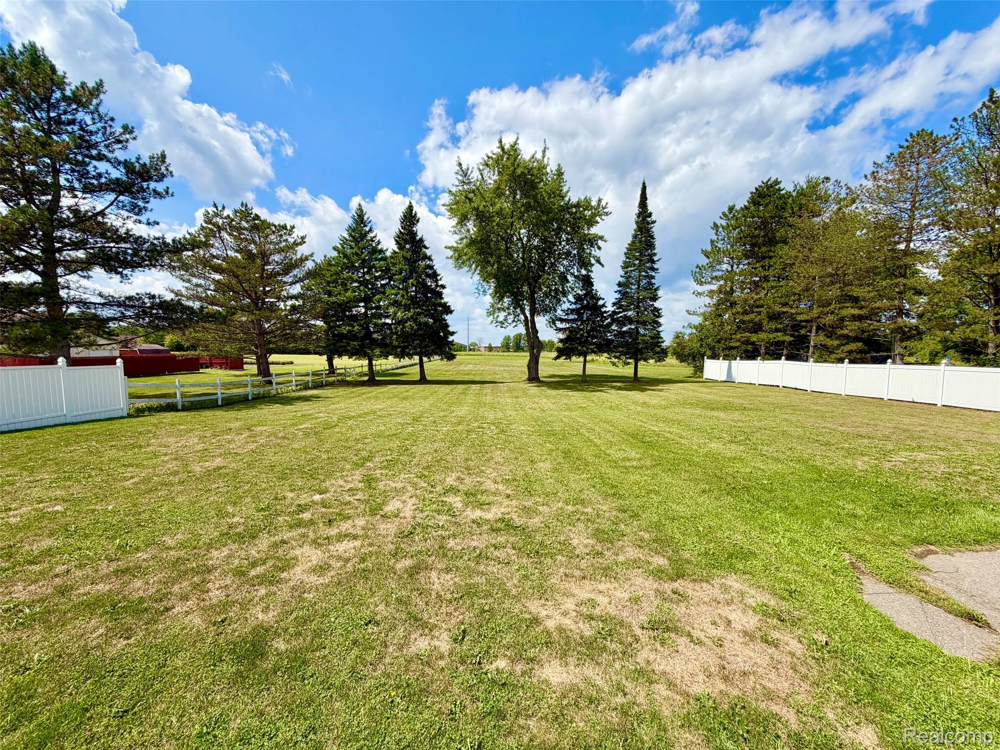 1222 Howe Road