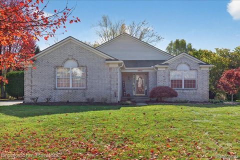 4954 Spring Meadow Dr Independence Charter Township MI 48348