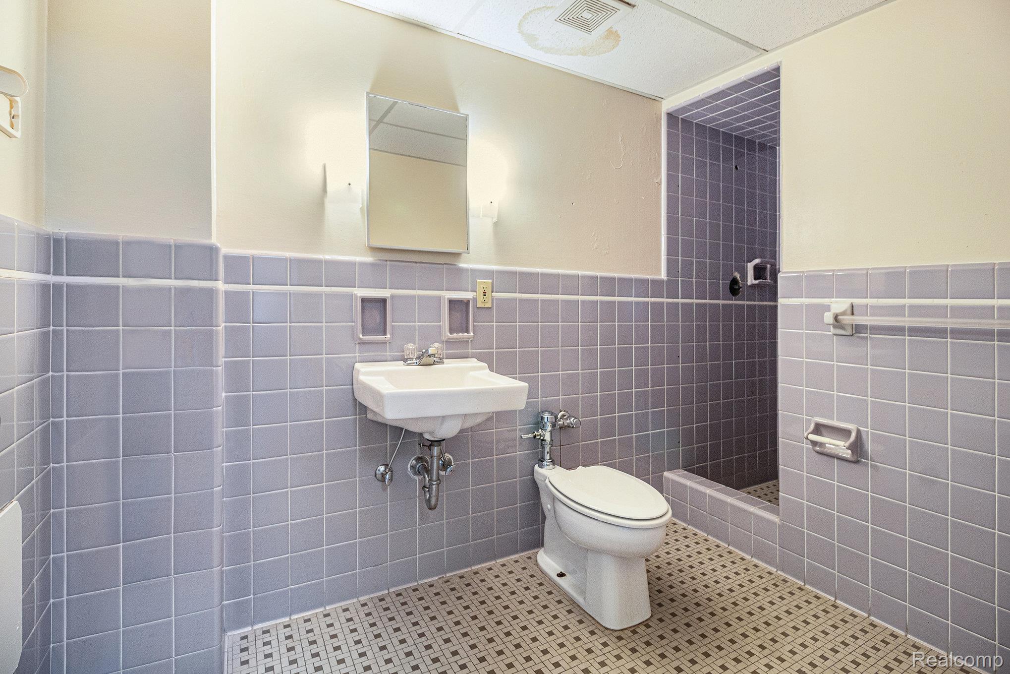 124 Pearl Street E 306