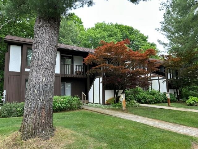 6845 Pinebrook Drive