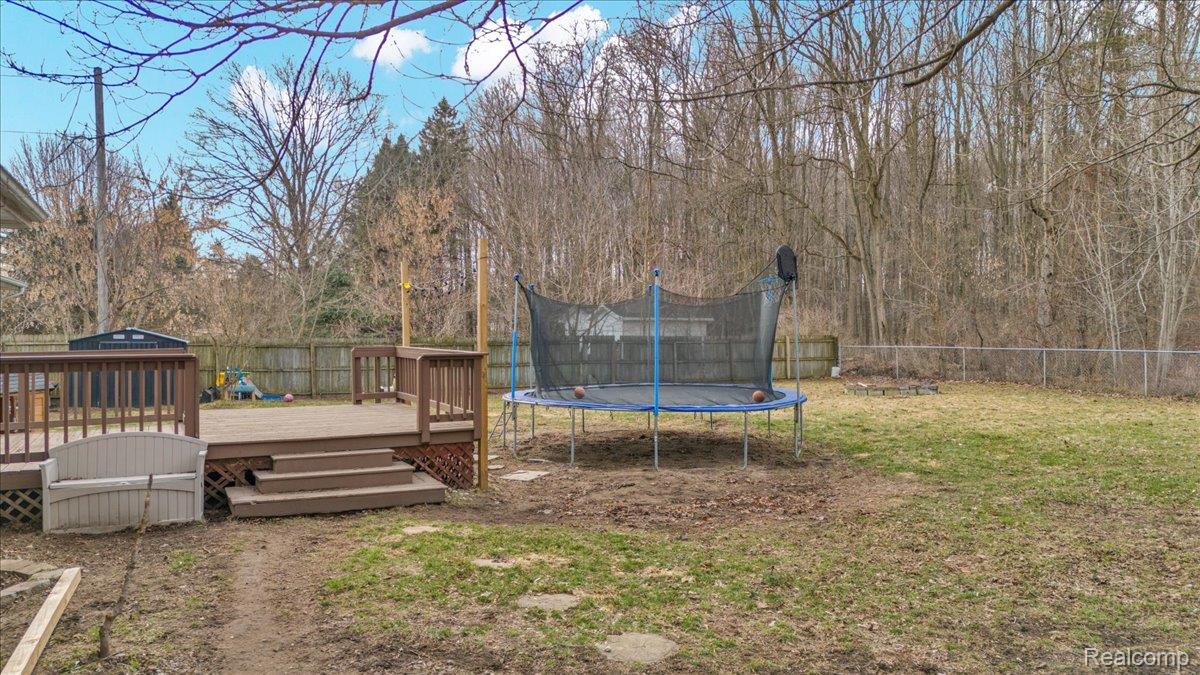 6865 ABBOTTSFORD Road