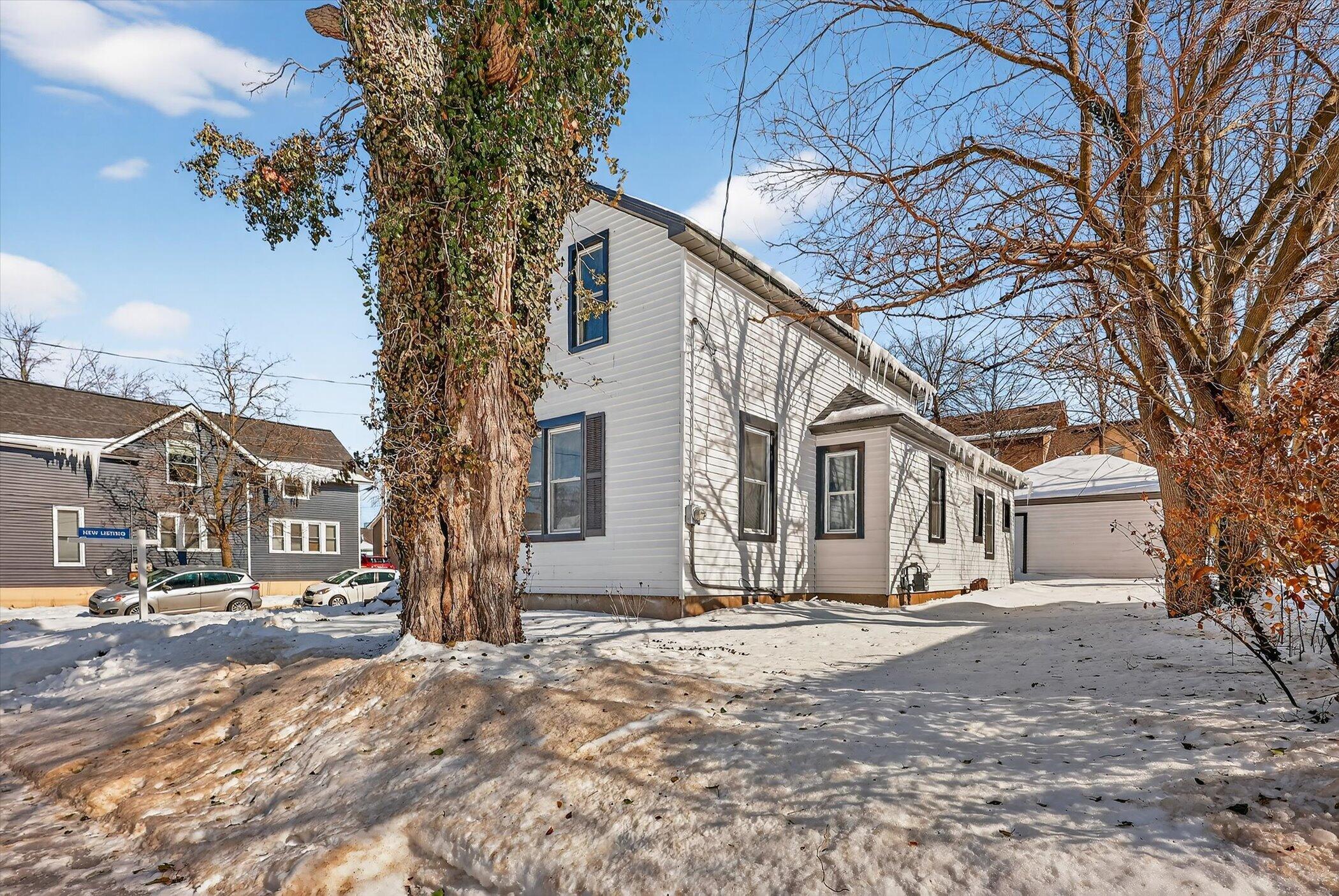 100 Dwight Avenue SE