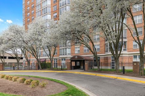 250 E HARBORTOWN Drive 1107 Detroit City MI 48207