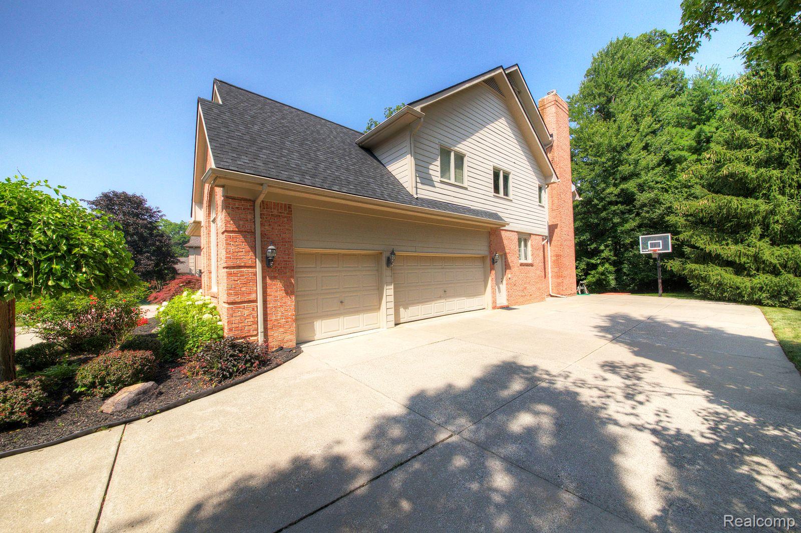 29826 Bradmoor Court