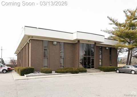 23999 W 10 Mile Road Southfield City MI 48033