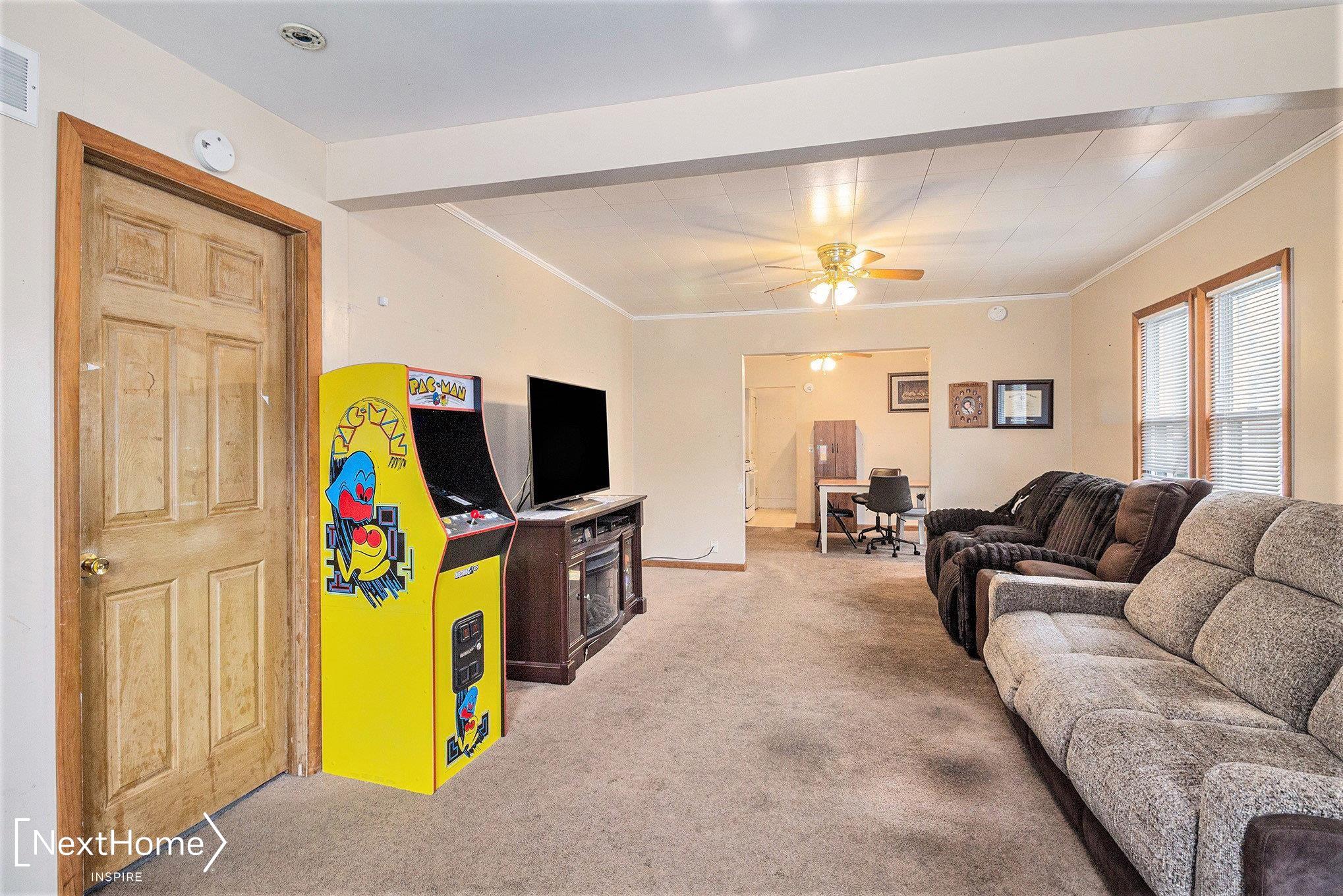 643 Roosevelt Avenue