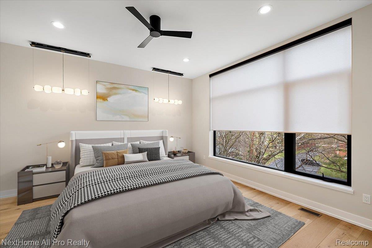 104 N CENTER Cove 11