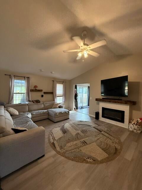 6098 Hedgerow Circle