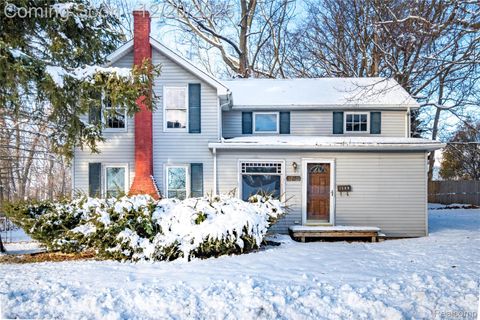 1580 Liberty Street Lapeer City MI 48446