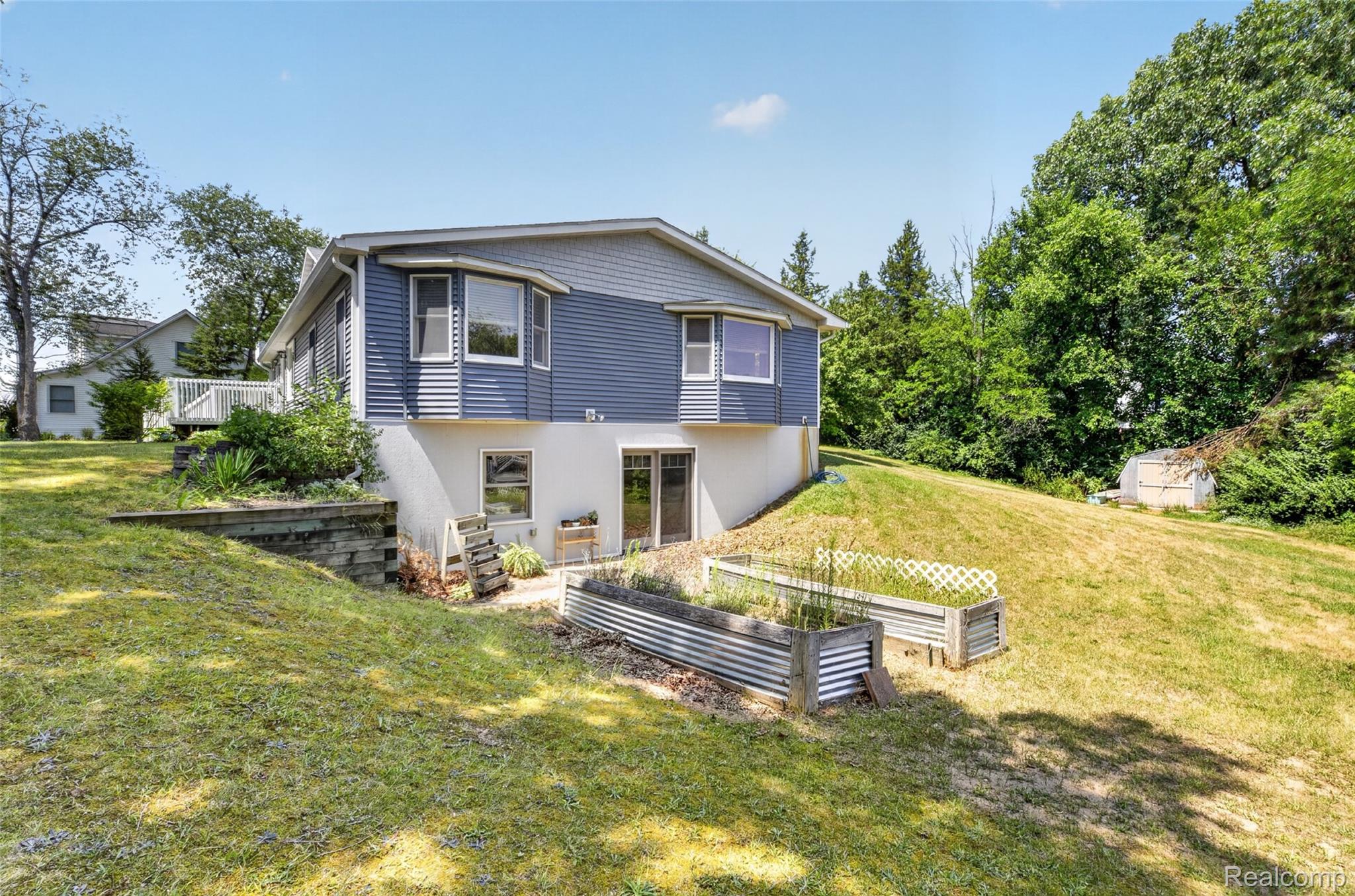 7447 Ore Lake Road