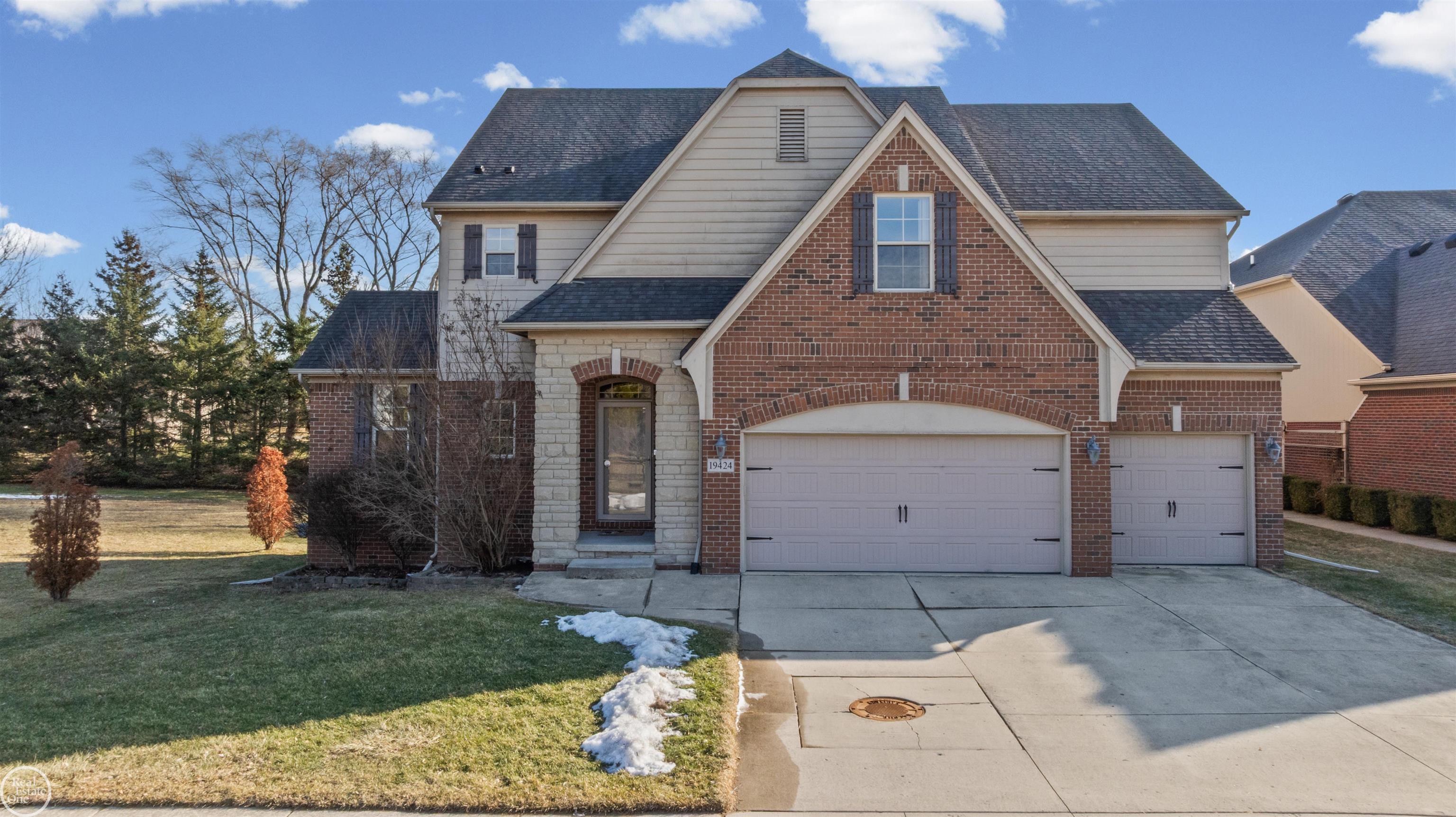 19424 Norway Pine Drive