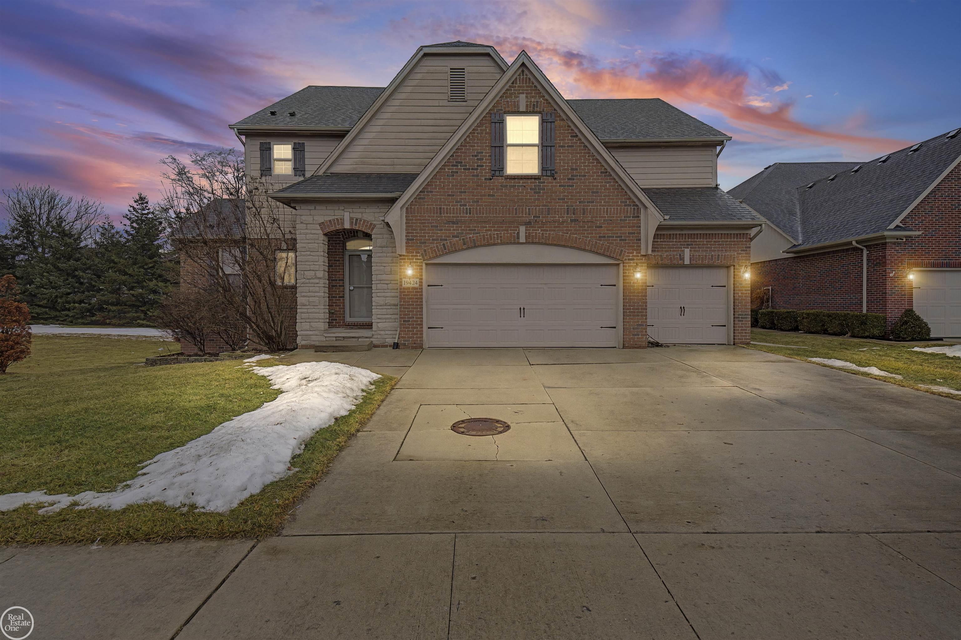 19424 Norway Pine Drive