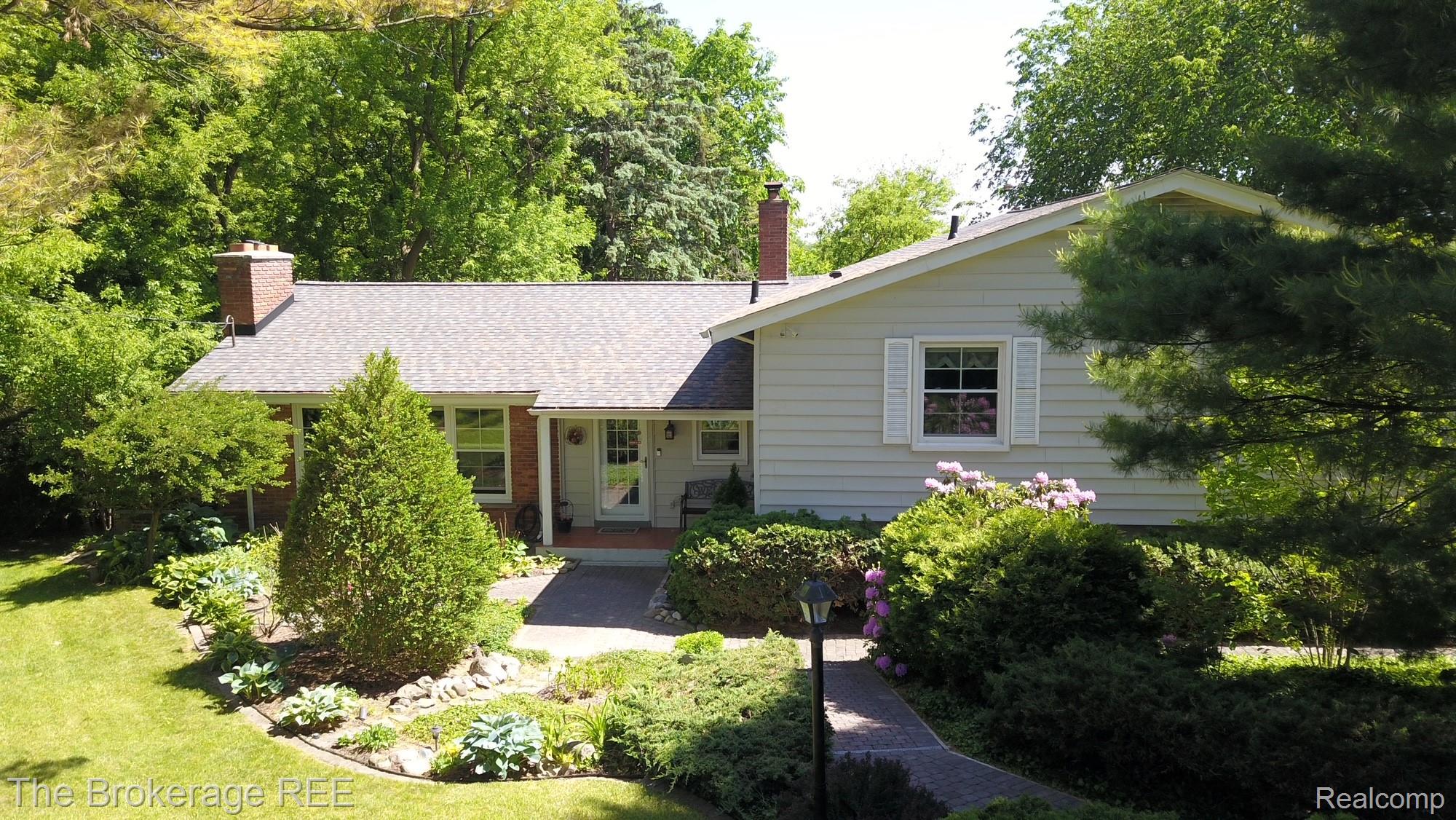 6311 Wellesley Terrace