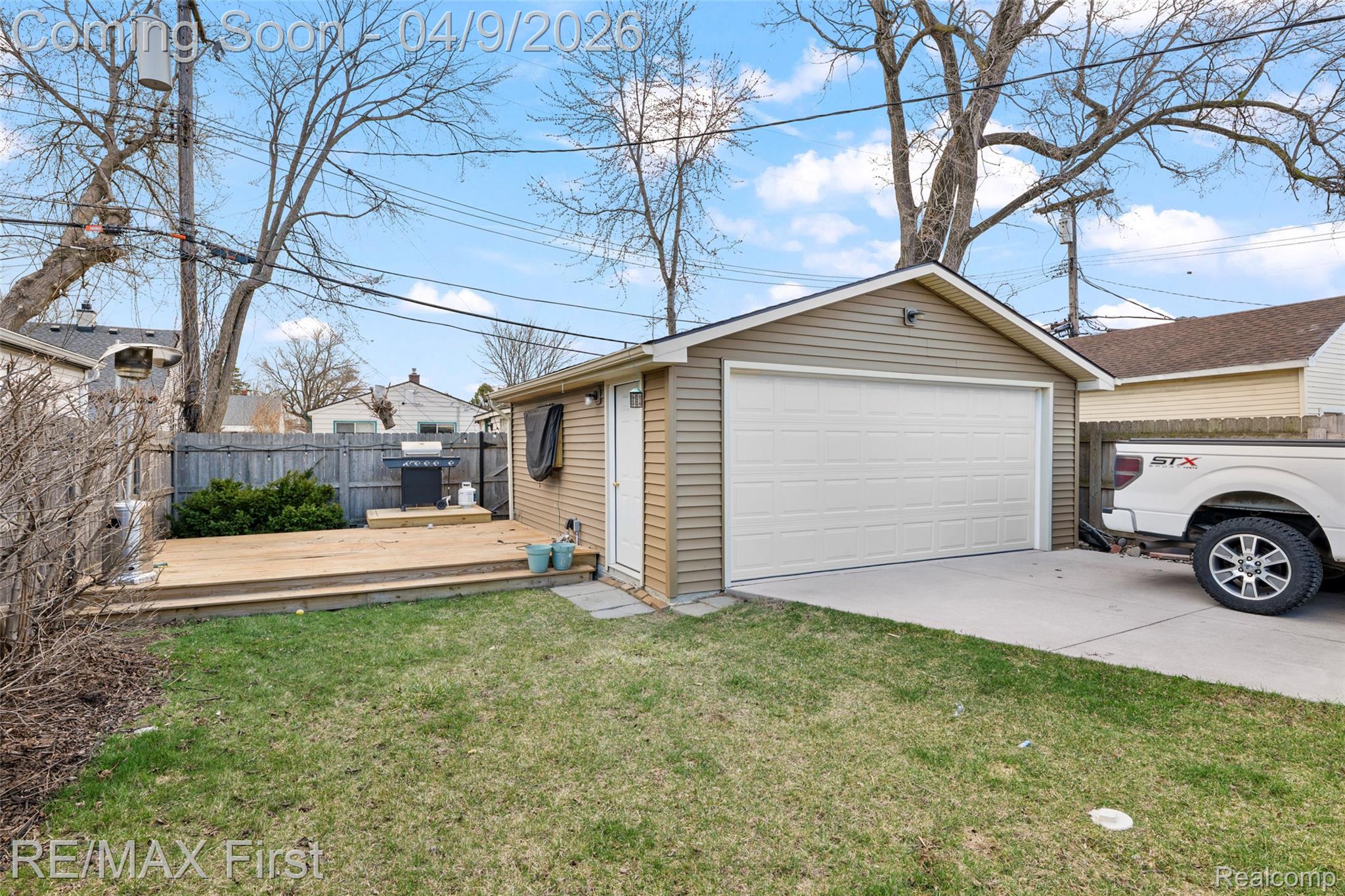 23036 COUZENS Avenue