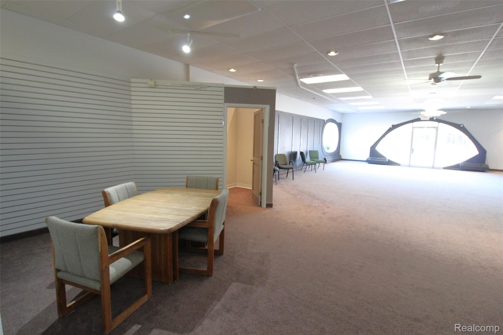 2704 W Jefferson Avenue